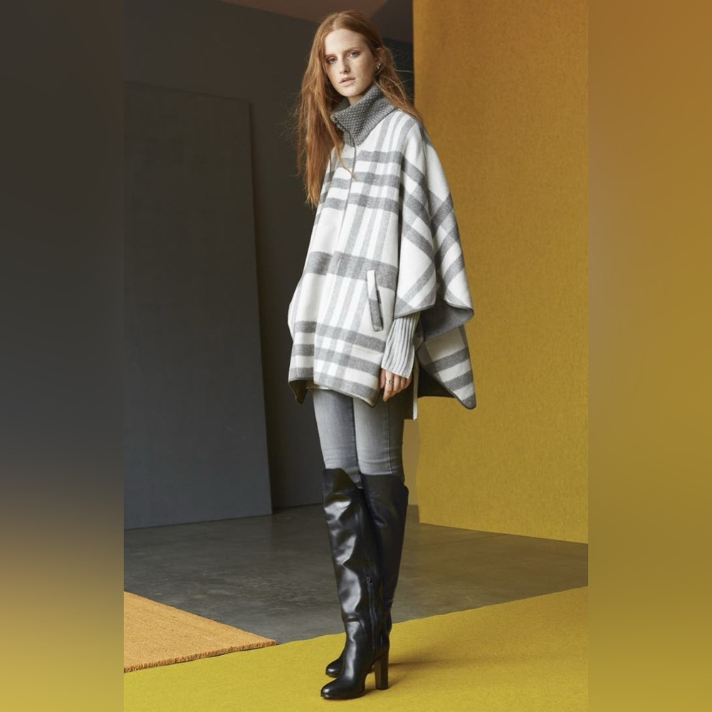 Via Spiga Zip Front Plaid Cape Size XS / S